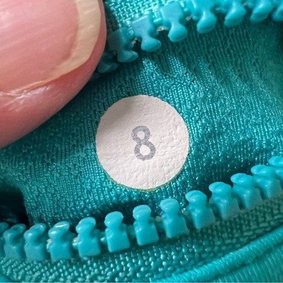 Lululemon Run Team Spirit Crop Capris - Picture 7 of 8